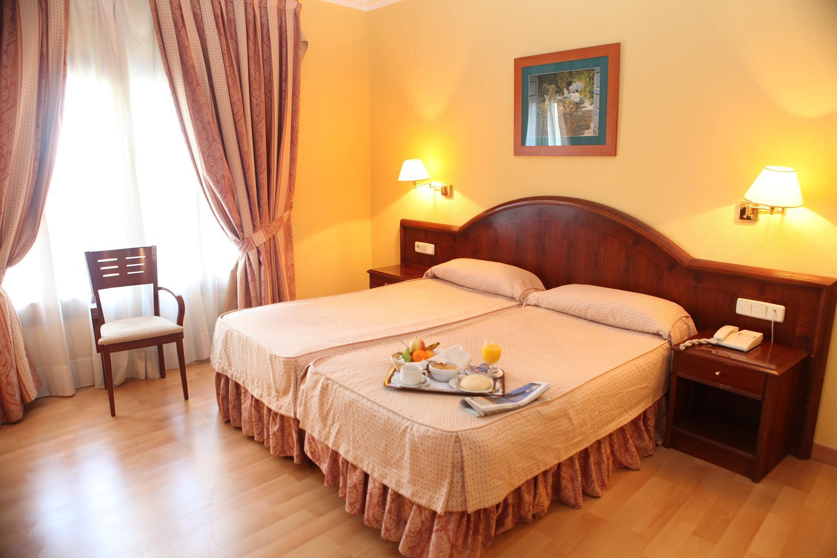 Hotel Trafalgar Jerez de la Frontera Bilik gambar